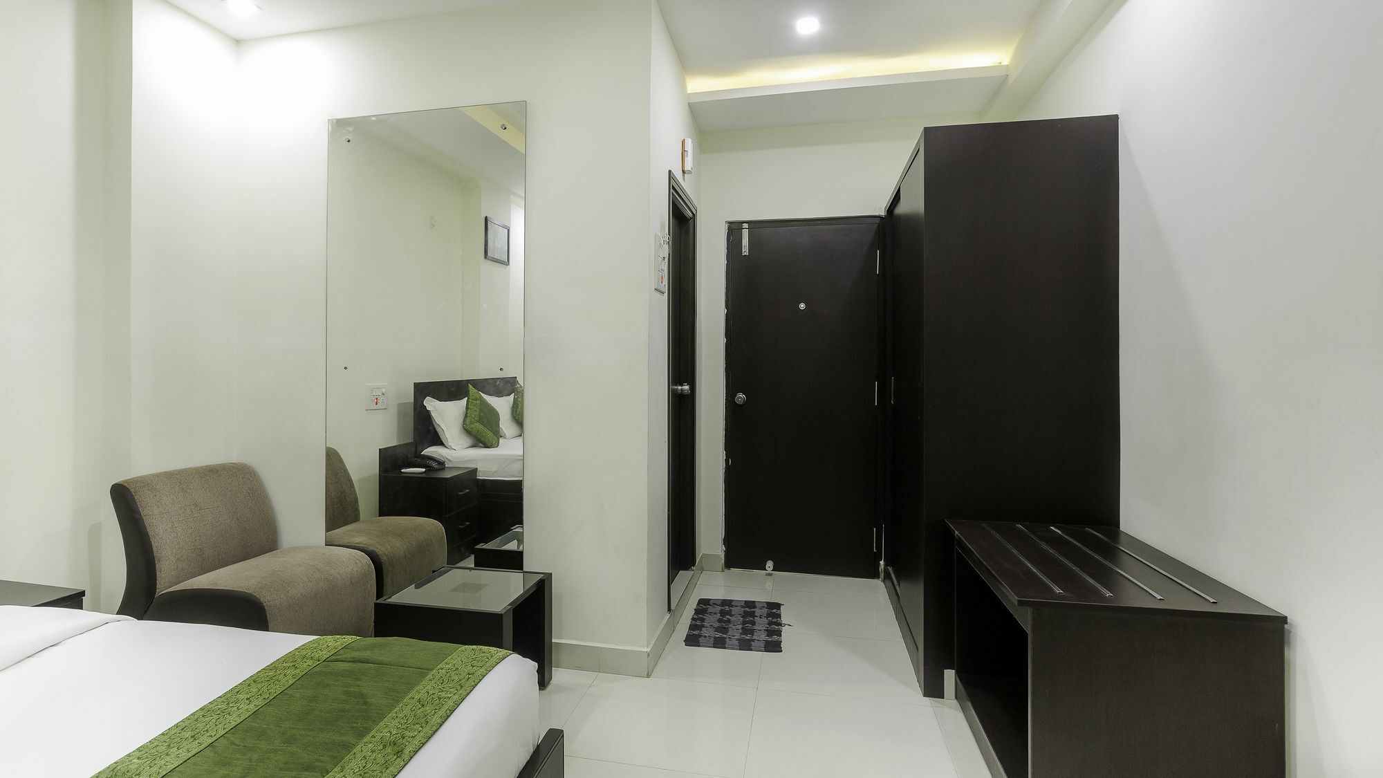 Itsy By Treebo - Tals Hytek Hotel Hyderabad Ngoại thất bức ảnh