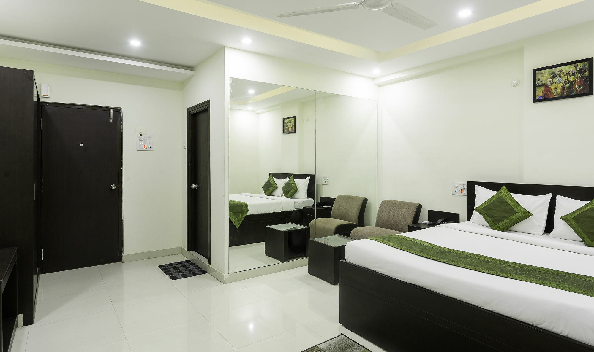 Itsy By Treebo - Tals Hytek Hotel Hyderabad Ngoại thất bức ảnh